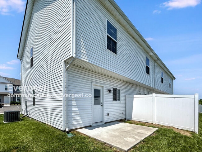 Building Photo - 247 Tara Ct