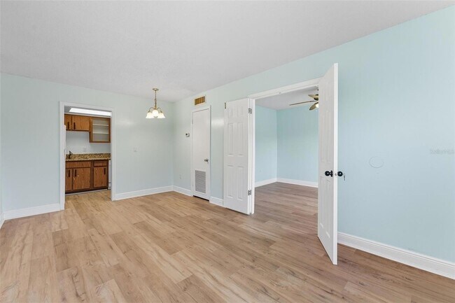 Building Photo - 2521 Caper Ln