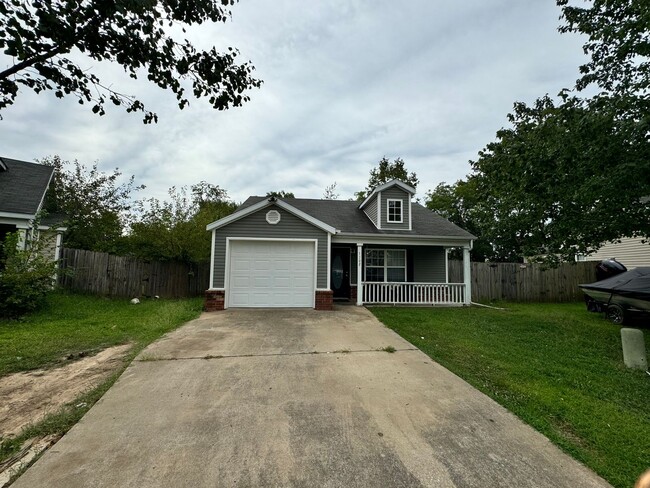 Building Photo - Cute 3/2 House at Veteran's Park