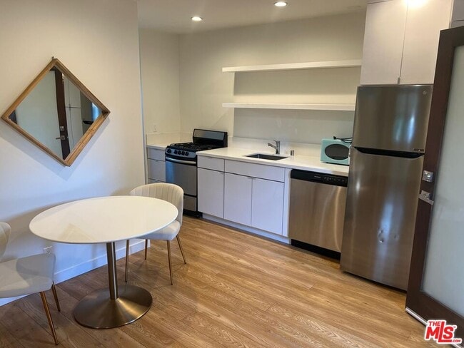 Building Photo - 7040 Semrad Rd