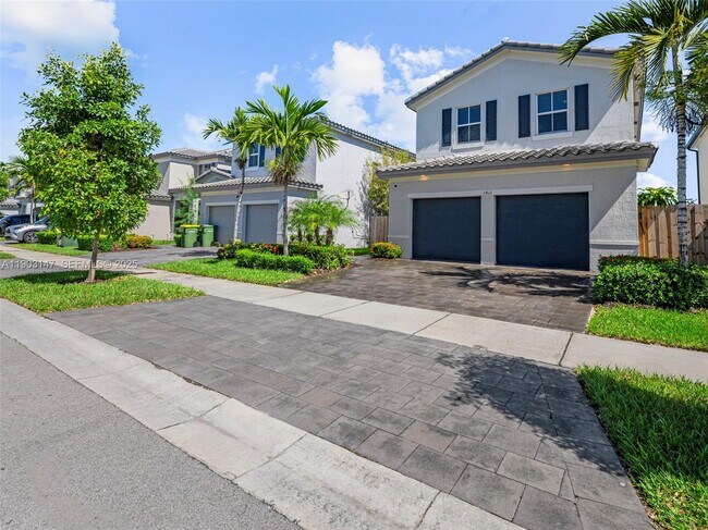 Building Photo - 1411 SE 26th Rd