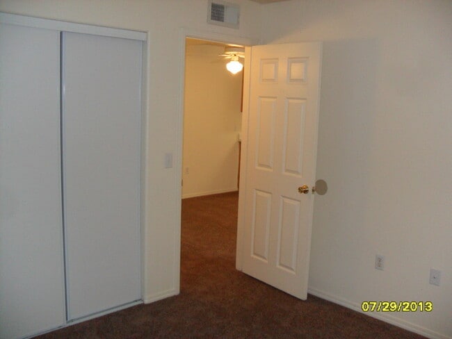 Building Photo - NLV DECATUR VILLAS #2015