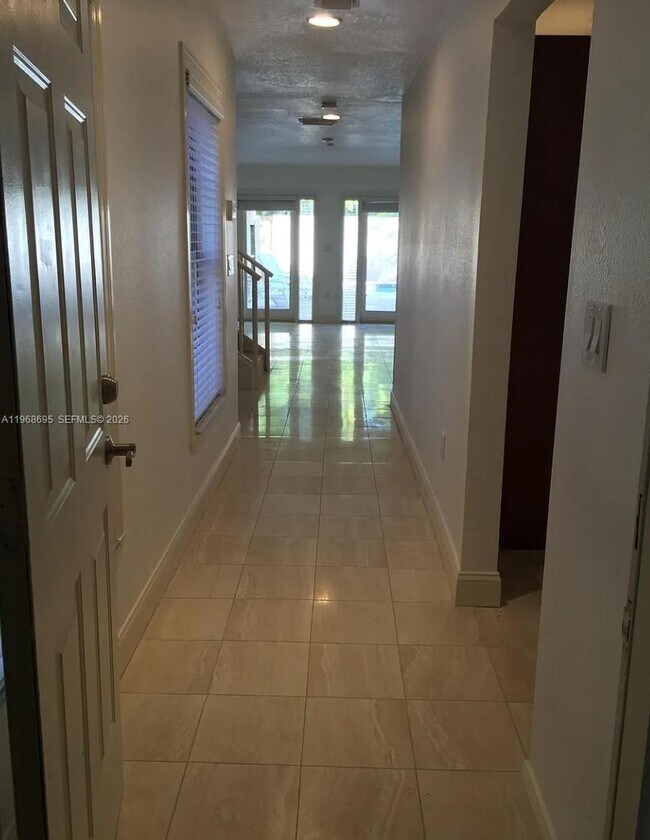 Building Photo - 3087 Shipping Ave