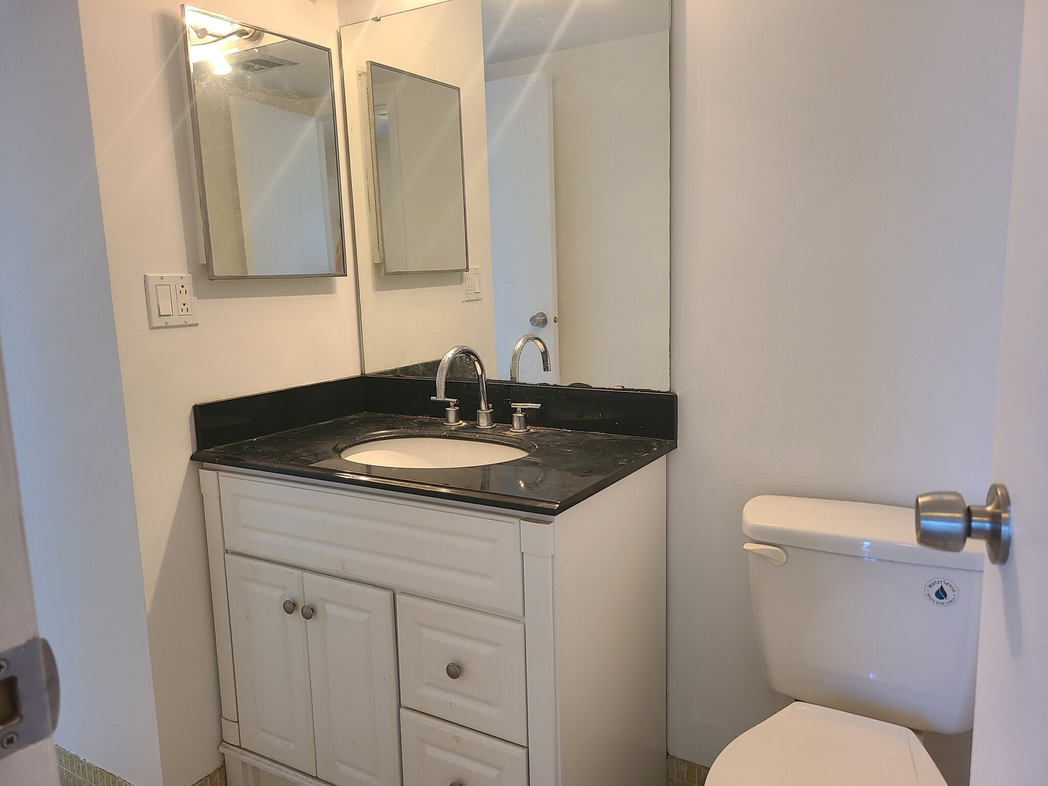 Building Photo - 20335 W Country Club Dr