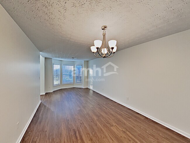 Building Photo - 1720 Mission Park Ct