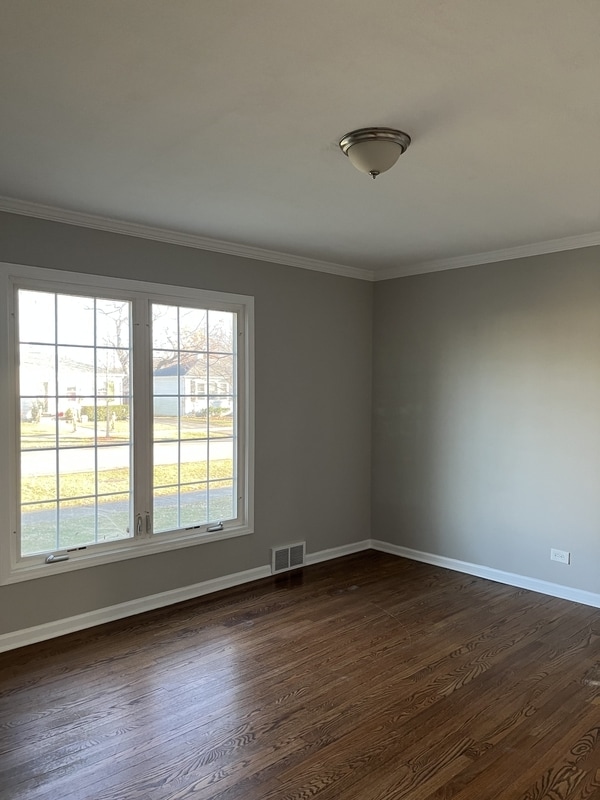 Building Photo - 324 N Schubert St