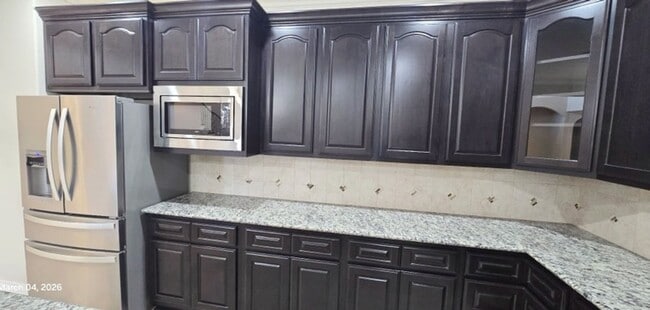 Building Photo - 127 Bridgewater