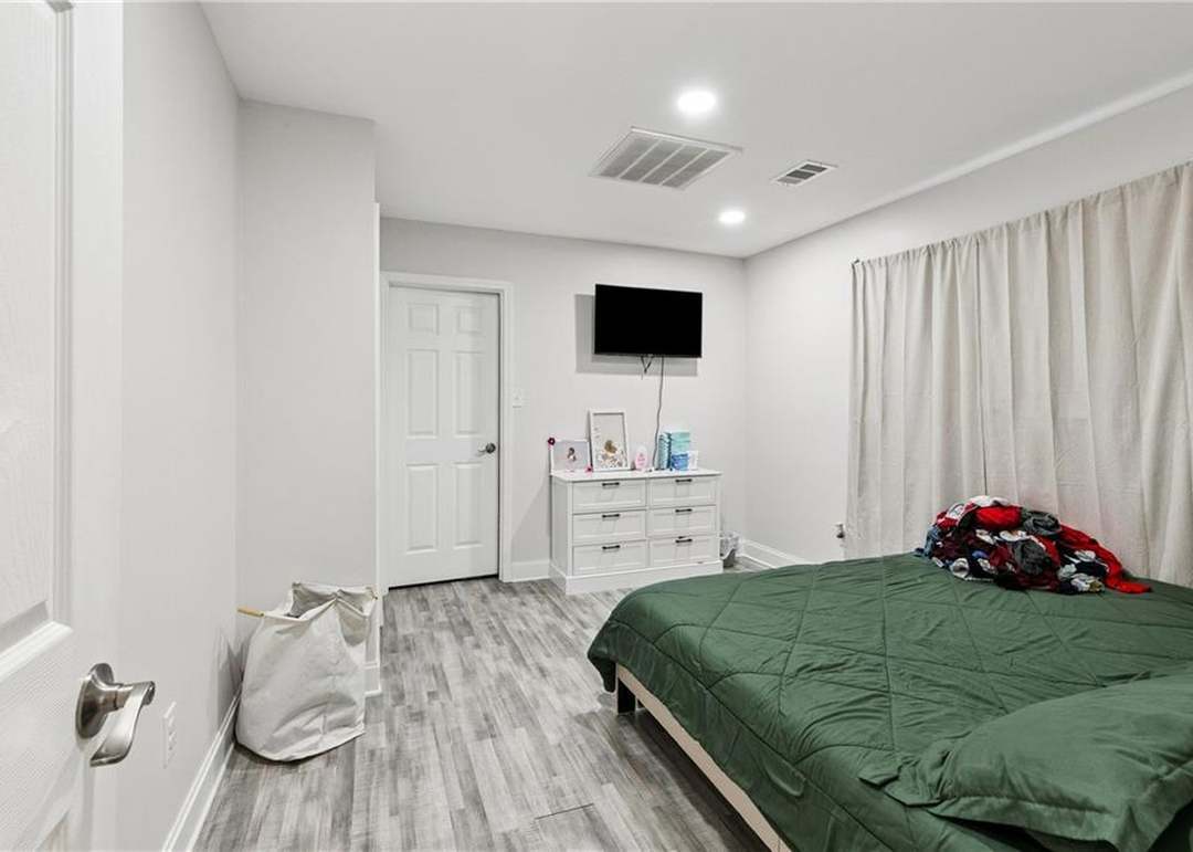 Building Photo - 413 Avenue J