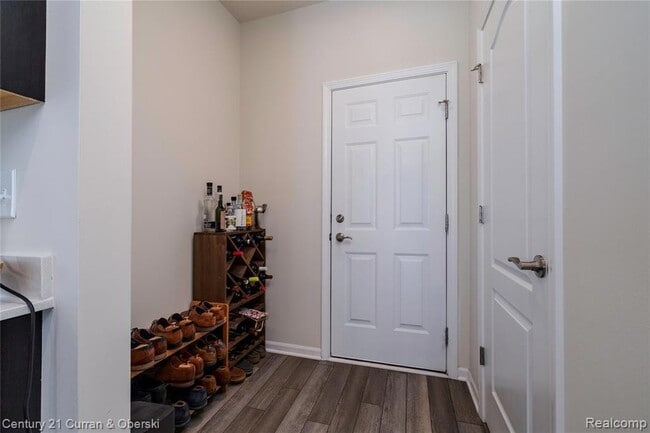 Building Photo - 2090 Addison Cir
