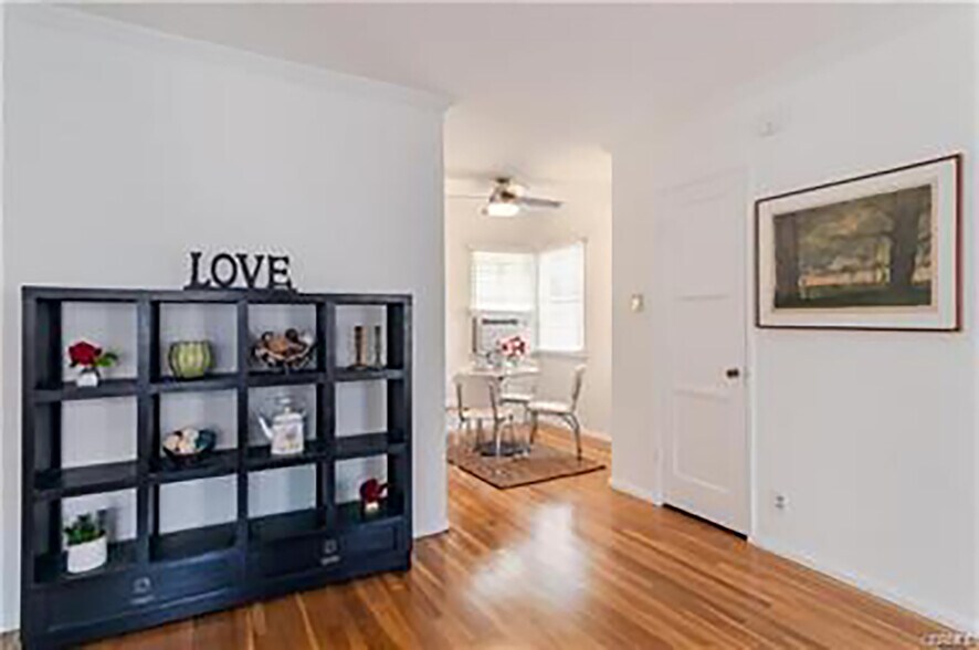 Building Photo - 4266 Troost Ave