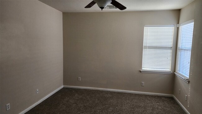 Building Photo - 3911 Falvel Cove Dr