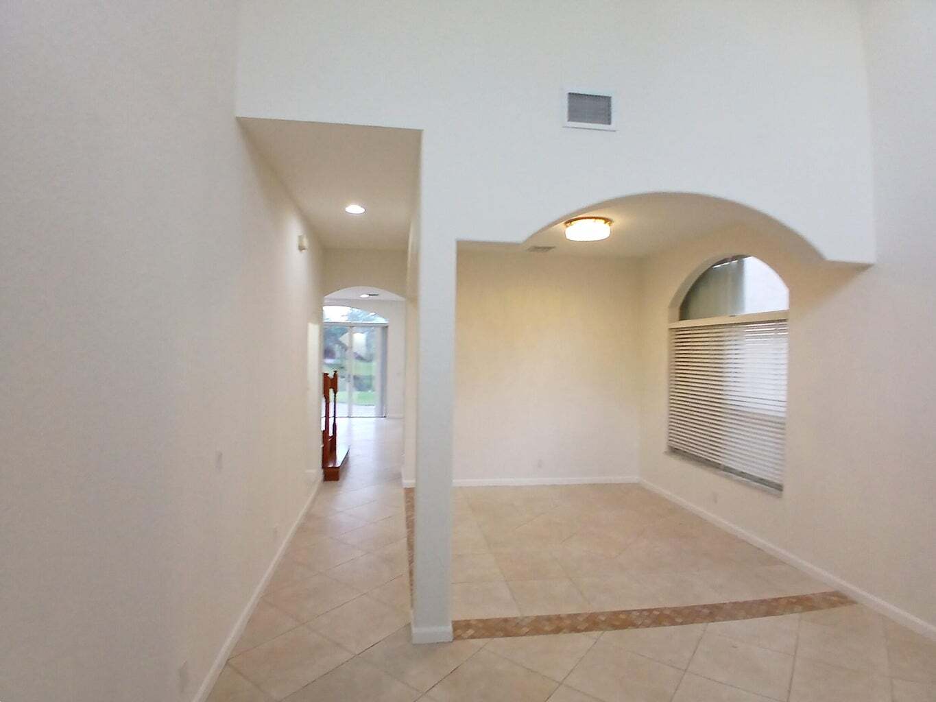 Building Photo - 1171 W Magnolia Cir
