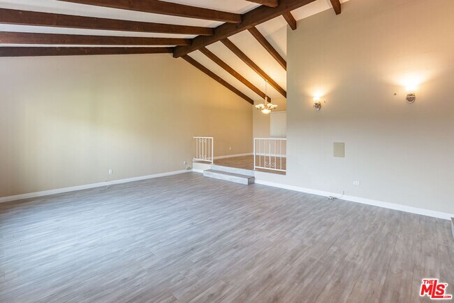 Building Photo - 6032 Sandbrook Dr