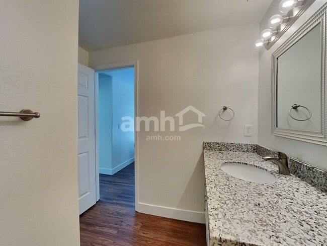 Building Photo - 1318 SW 176th Ter
