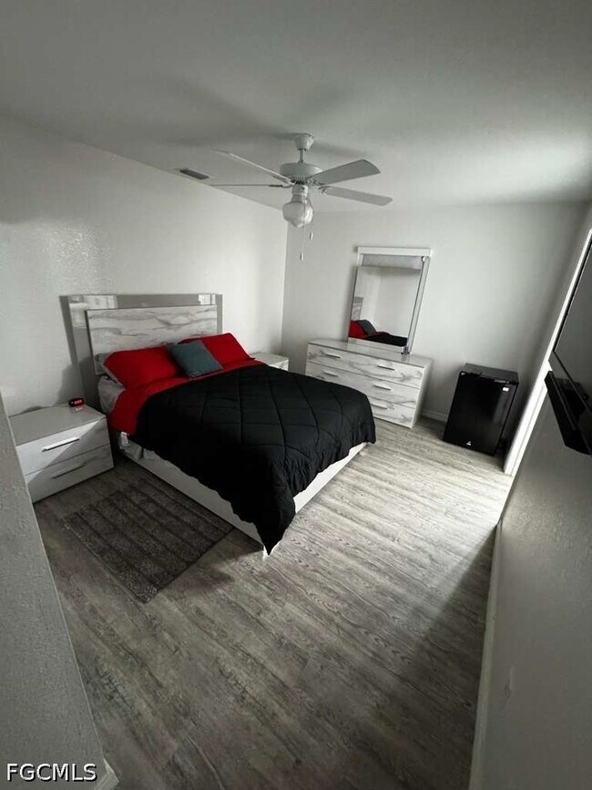 Building Photo - 6050 Kumquat Cir