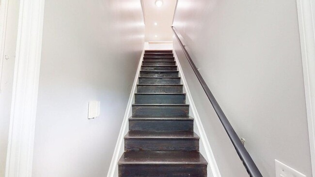 Building Photo - 5604 Vintage Pl