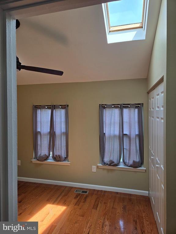 Building Photo - 33 S Ann St