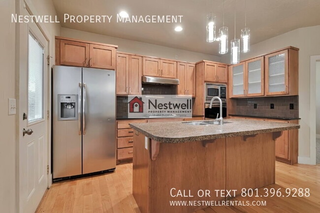 Building Photo - 1327 Urbandale Ln
