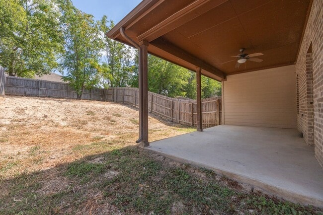Building Photo - Nice 3 Bedroom Duplex located in New Braunfels!