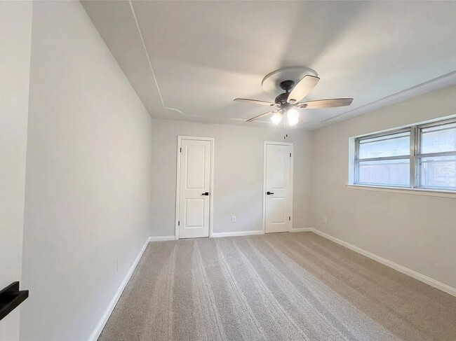 Building Photo - 5300 Firewood Dr