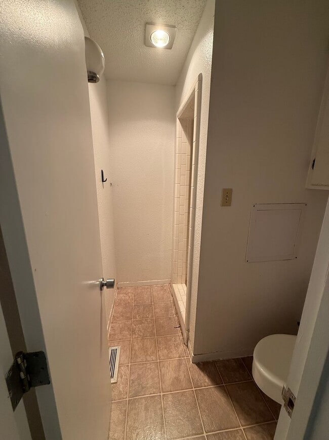 Building Photo - 2 Story Townhome on Golf Course