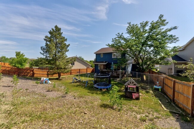 Building Photo - 4025 Wild Flower Dr