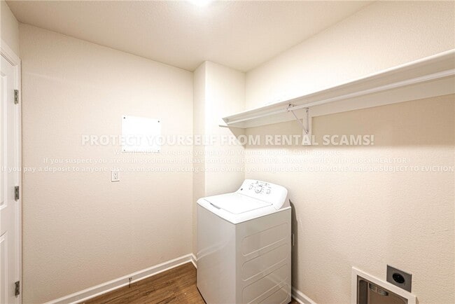 Building Photo - 410 Coconut Ln