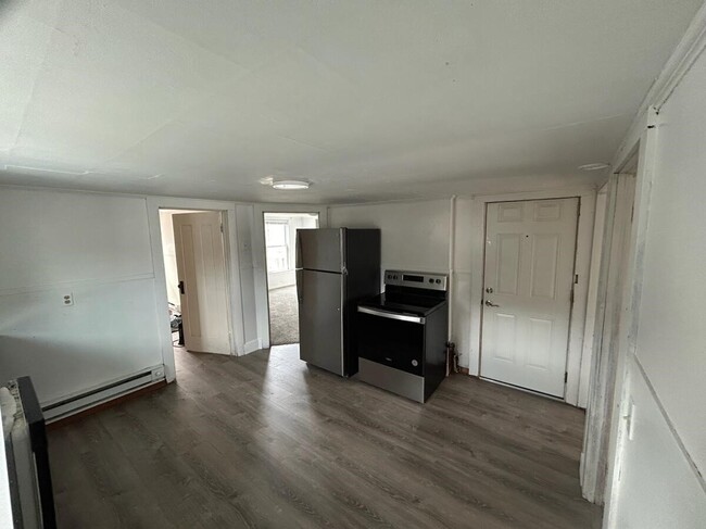 Brand new appliances! - 60 Furnace St