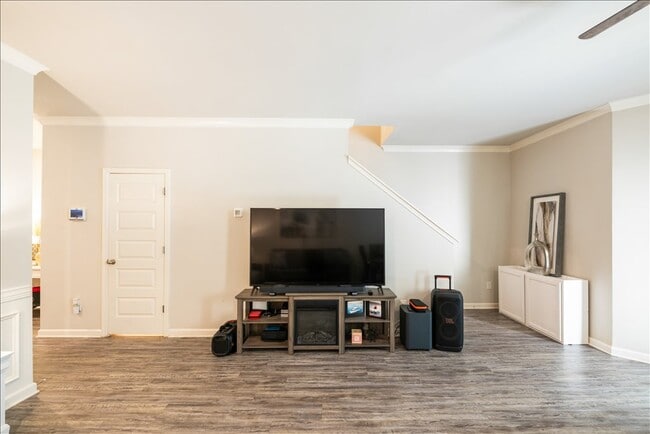 Building Photo - 2514 Piering Dr