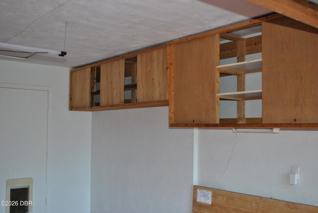 Building Photo - 5590 Lancewood Cir S