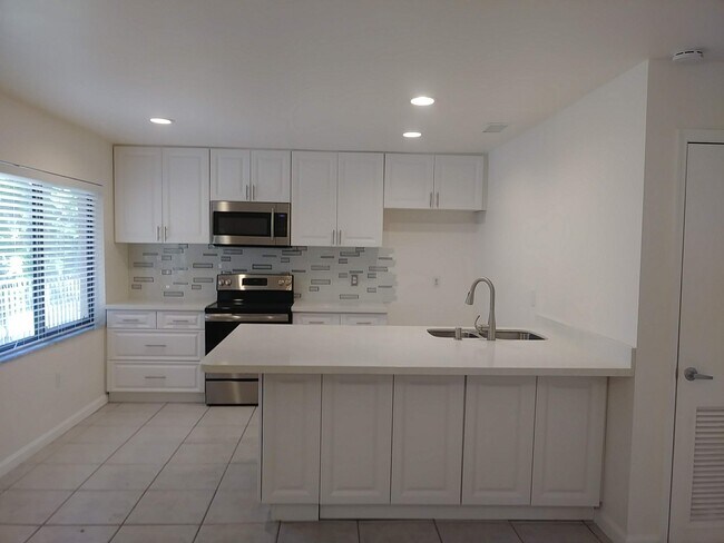 Building Photo - 1601 Big Tree Rd