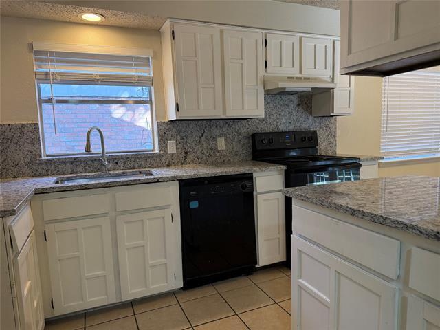 Building Photo - 5400 Holly Trail