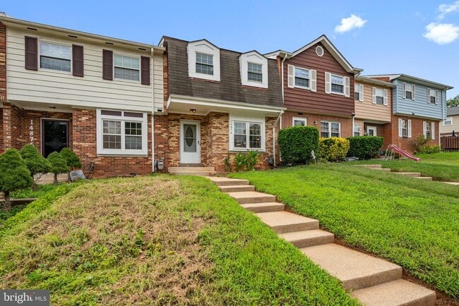 Building Photo - 14874 Emberdale Dr