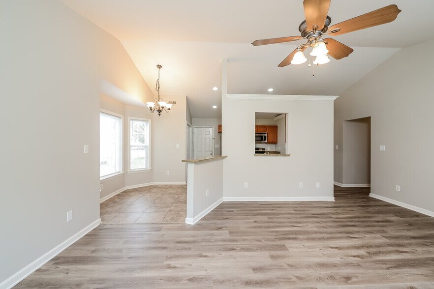 Building Photo - 2459 Joshua Ln
