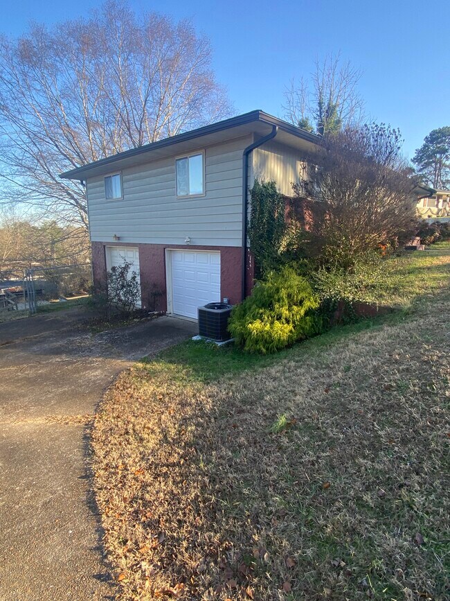 Building Photo - 3636 Phelps St