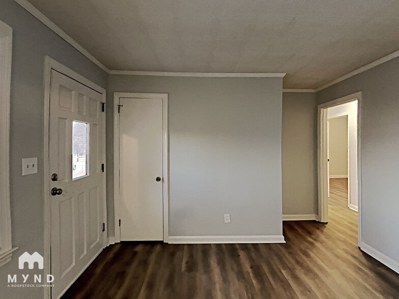 Building Photo - 4789 Courtney Dr