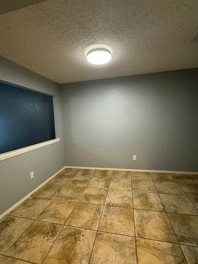 Building Photo - Southside-Duplex-Includes Water & Trash