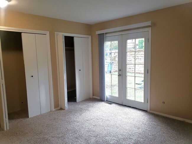 Building Photo - Fantastic SW Portland Home!