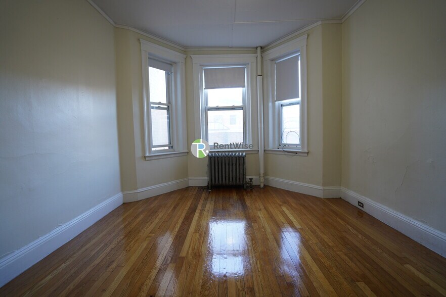 Building Photo - 1179 Boylston St