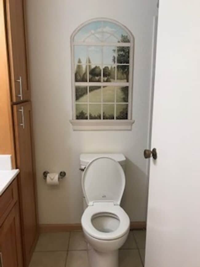 Building Photo - Available now - 2 bedroom / 1 bath / 2 par...
