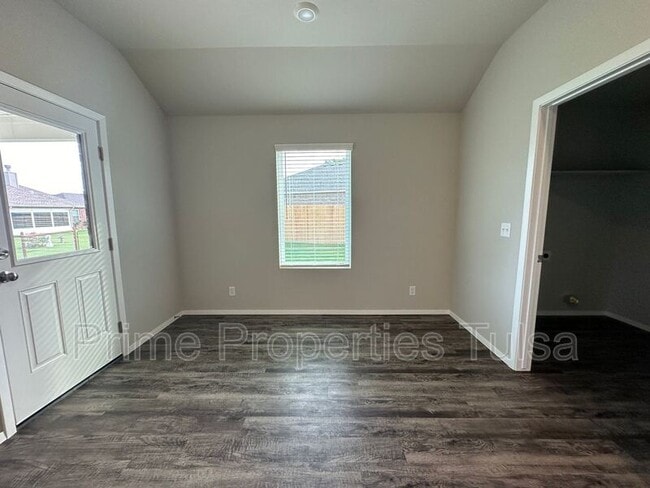 Building Photo - 27811 E 114th Pl S