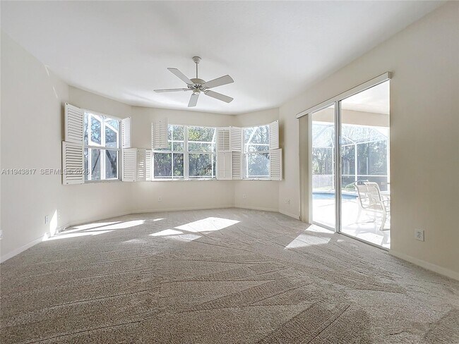 Building Photo - 4874 Sabal Lake Cir