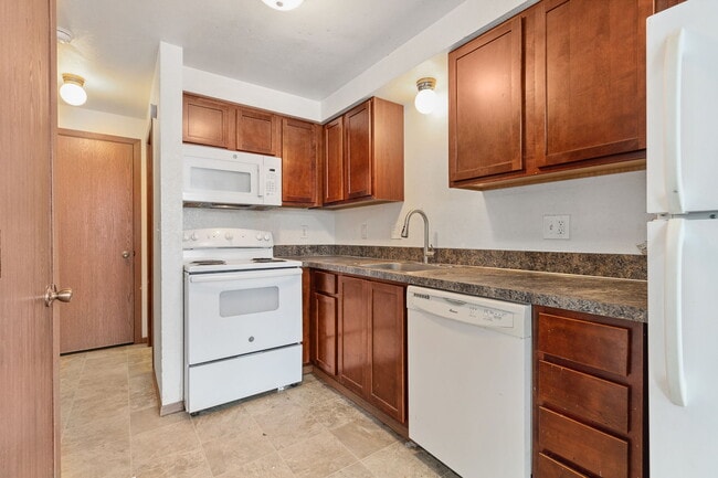 Primary Photo - 1316 Garfield Ave