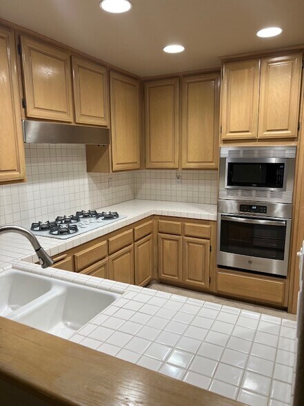 Building Photo - 78 Tennis Villas Dr