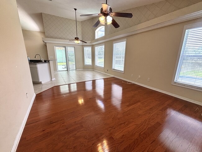 Building Photo - 1553 Maidencane Loop