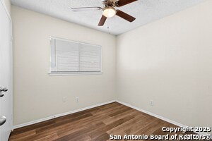 Building Photo - 922 Saddlebrook Dr