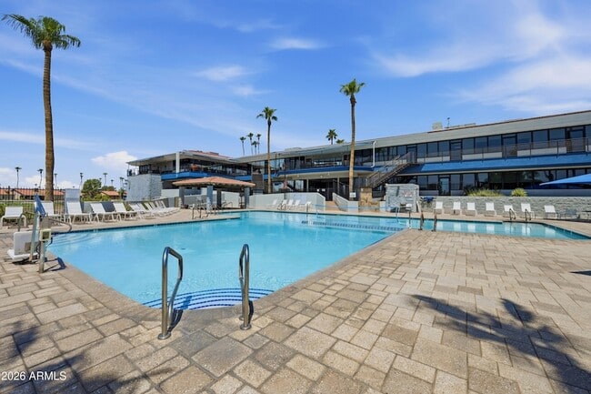 Building Photo - 6532 S Sawgrass Dr