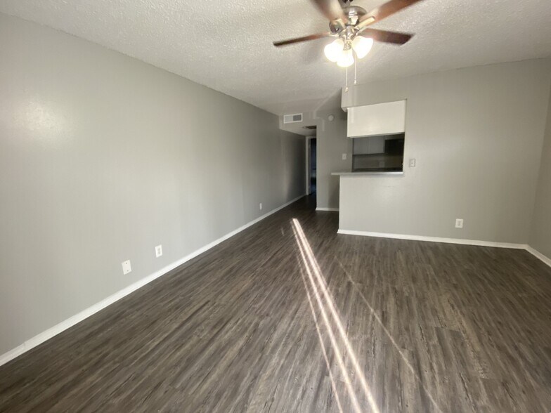 Building Photo - Edinburg Place Apartments