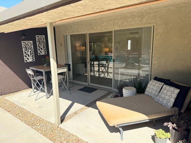 Building Photo - 777 E San Lorenzo Rd