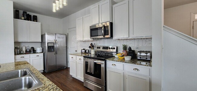 Building Photo - 4040 Alveston Dr